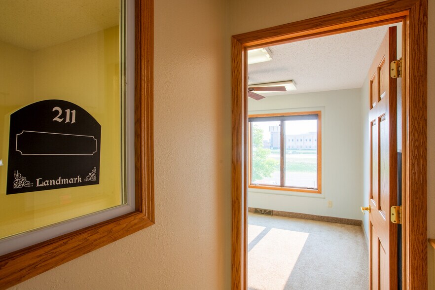 More Photos Of 1411 W Dakota Pkwy, Williston Office For Lease