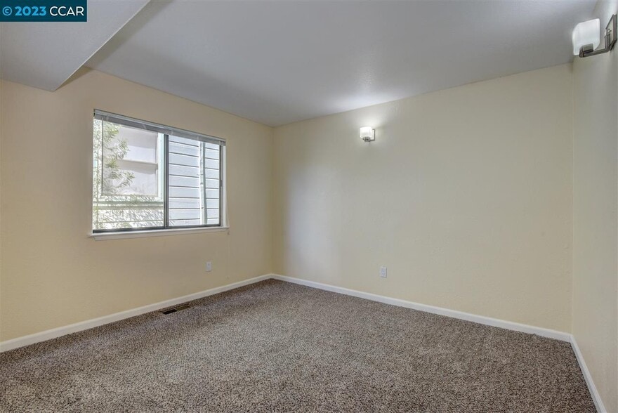 More Photos Of 619 Edwards St, Crockett Healthcare For Sale