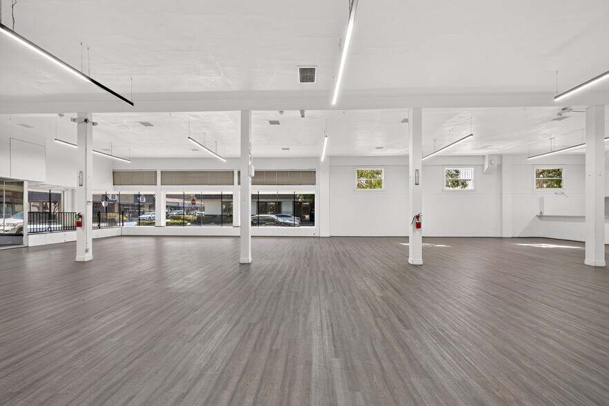 More Photos Of 1300-1340 Broadway Ave, Atwater Storefront For Lease