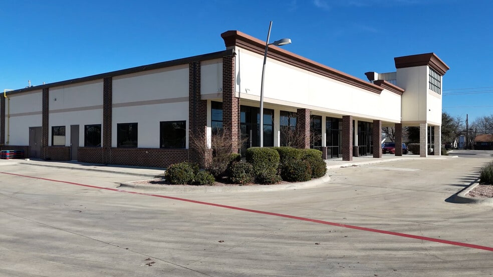 More Photos Of 641 Mill St, San Marcos Restaurant For Lease