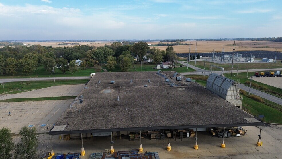 More Photos Of 2946 Janet dr, Waterloo Industrial For Sale