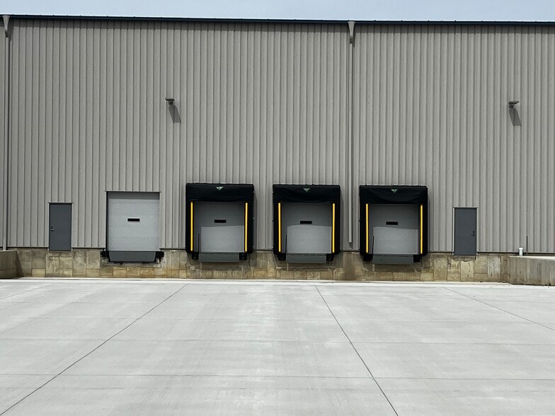 More Photos Of 5 Sandstone way, Dunbar Warehouse For Sale