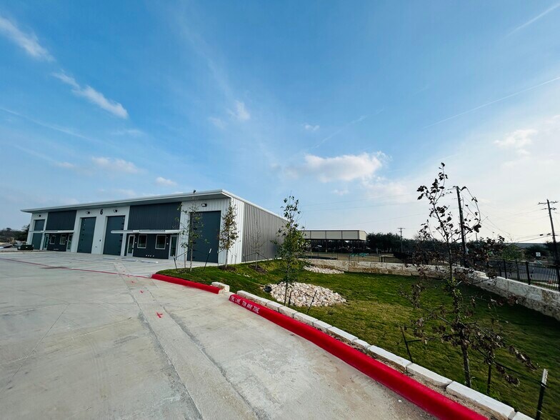 More Photos Of 1304 Leander Dr, Leander Warehouse For Lease