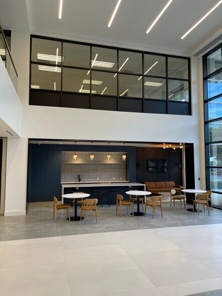 More Photos Of 6649 Westwood Blvd, Orlando Unknown For Lease