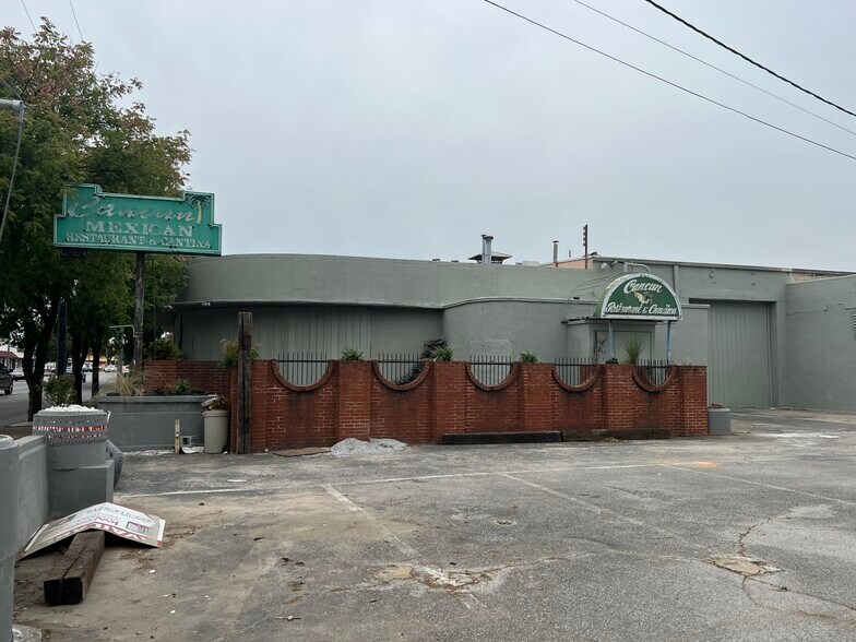 More Photos Of 1809 Broad St, Chattanooga General Retail For Sale