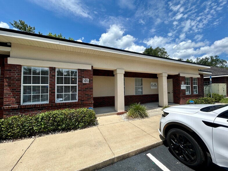 More Photos Of 13453 N Main St, Jacksonville Medical For Lease