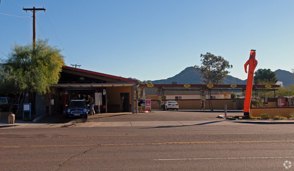 Primary Photo Of 9215 N 7th St, Phoenix Carwash For Sale