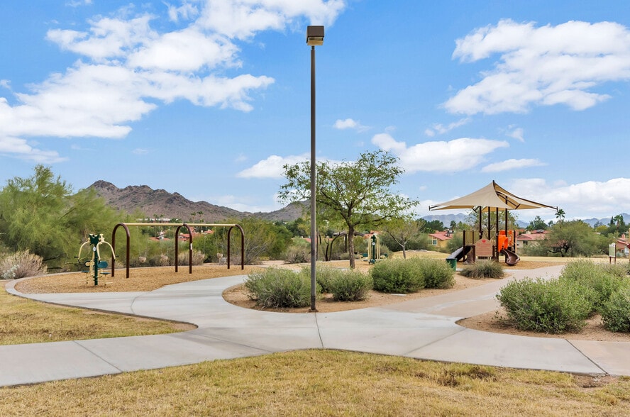 More Photos Of 1927 E Crocus Dr, Phoenix Specialty For Sale