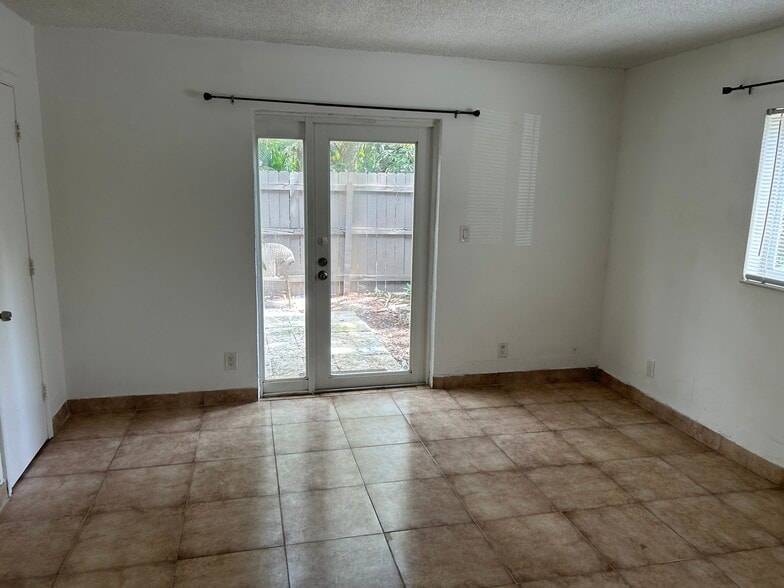 More Photos Of 1111 SW 4th St, Fort Lauderdale Apartments For Sale
