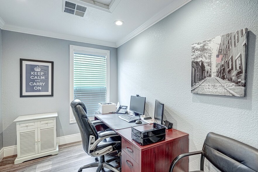 More Photos Of 8330 Brentwood Blvd, Brentwood Medical For Lease