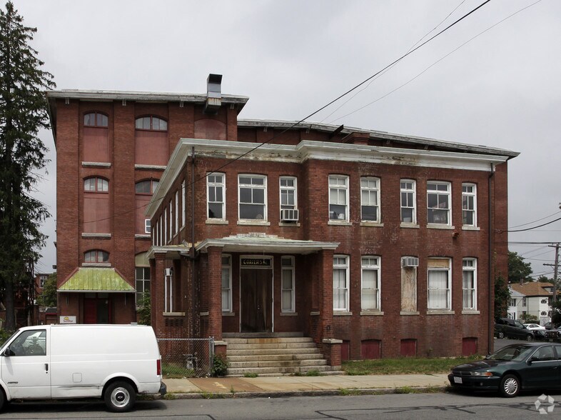 More Photos Of 305 Nash Rd, New Bedford Office For Lease