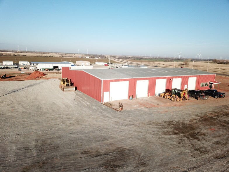 More Photos Of 6798 NW Expressway, Okarche Manufacturing For Lease