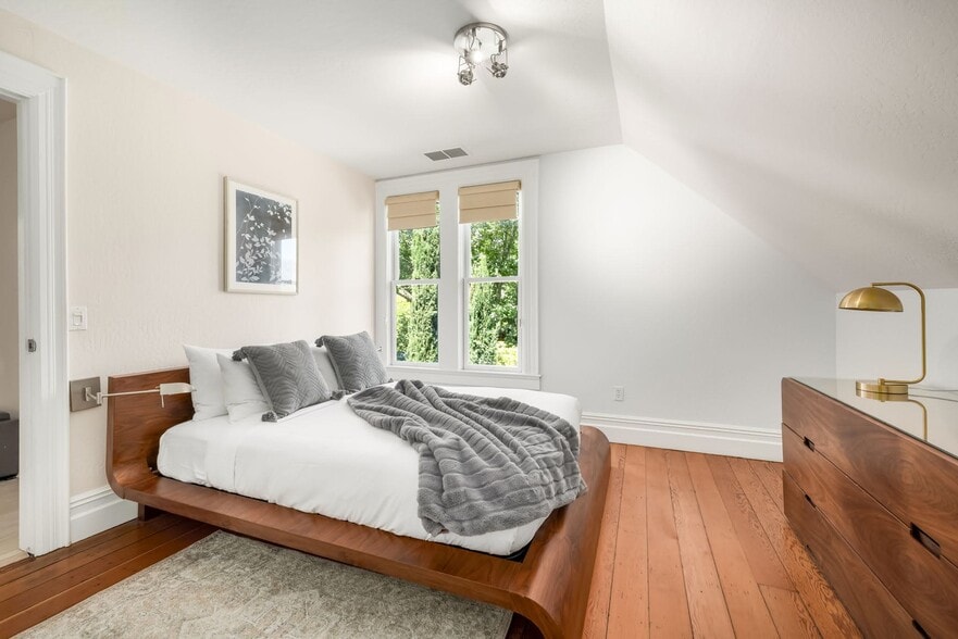 More Photos Of 1805 Foothill Blvd, Calistoga Hospitality For Sale