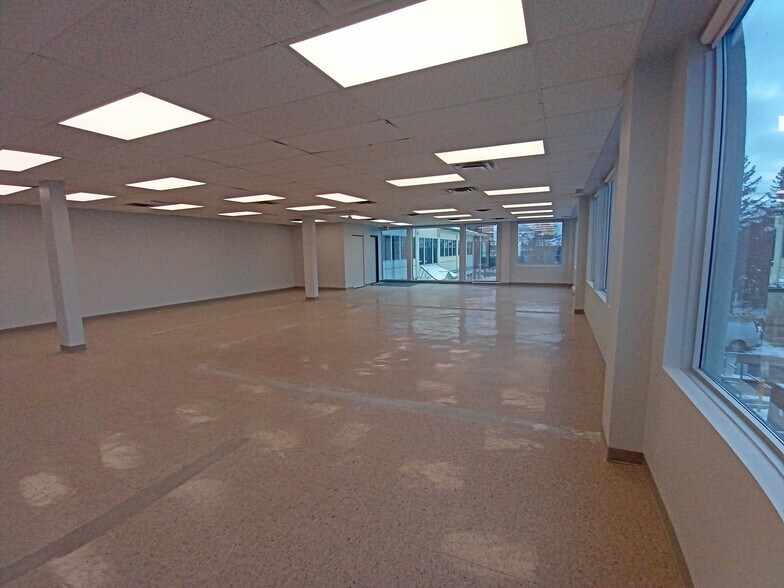 More Photos Of 745 Montreal Rd, Ottawa Medical For Lease