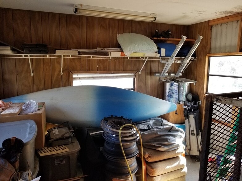 More Photos Of 801 W Market St, Rockport Specialty For Sale