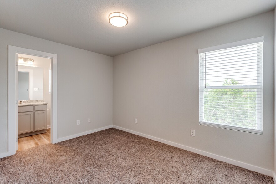 More Photos Of 723-735 Abigail Aly, San Antonio Multifamily For Sale