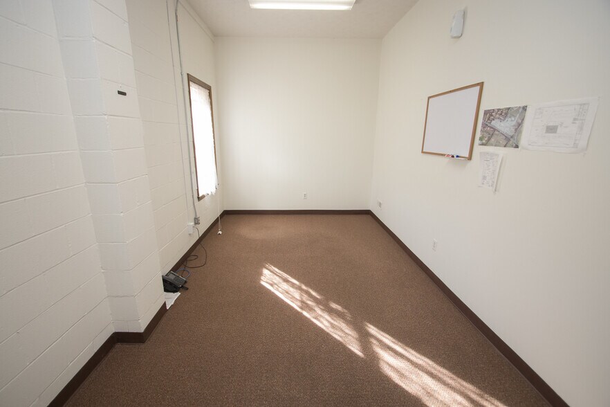 More Photos Of 5783 Mary Ingles Hwy, Melbourne Office For Sale