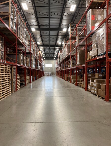 More Photos Of 2195 Queen St, Abbotsford Warehouse For Lease