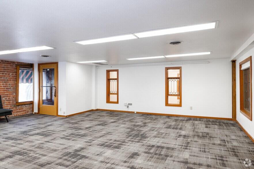 More Photos Of 106 Main St, Boise General Retail For Lease