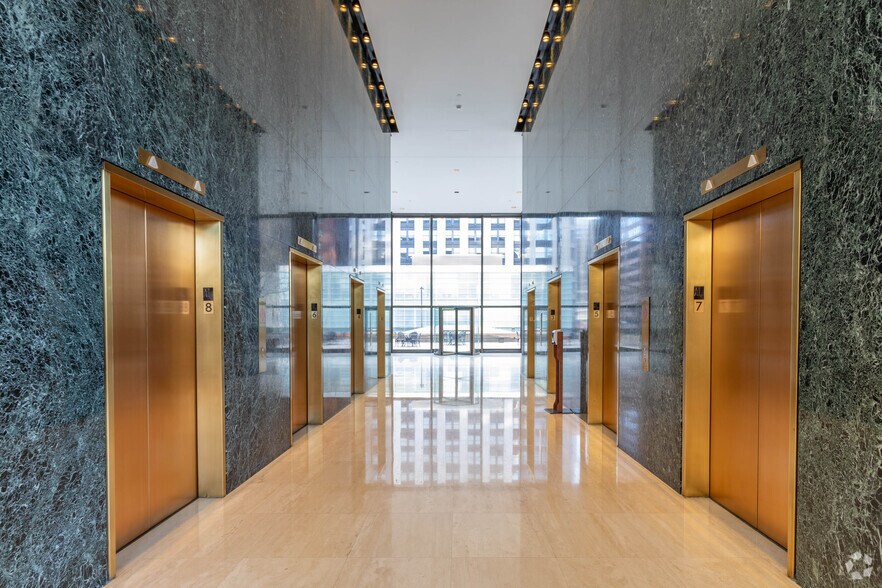 More Photos Of 100 N Charles St, Baltimore Office For Sale