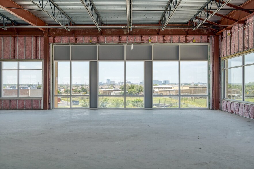 More Photos Of 12601 Metric Blvd, Austin Office For Sale