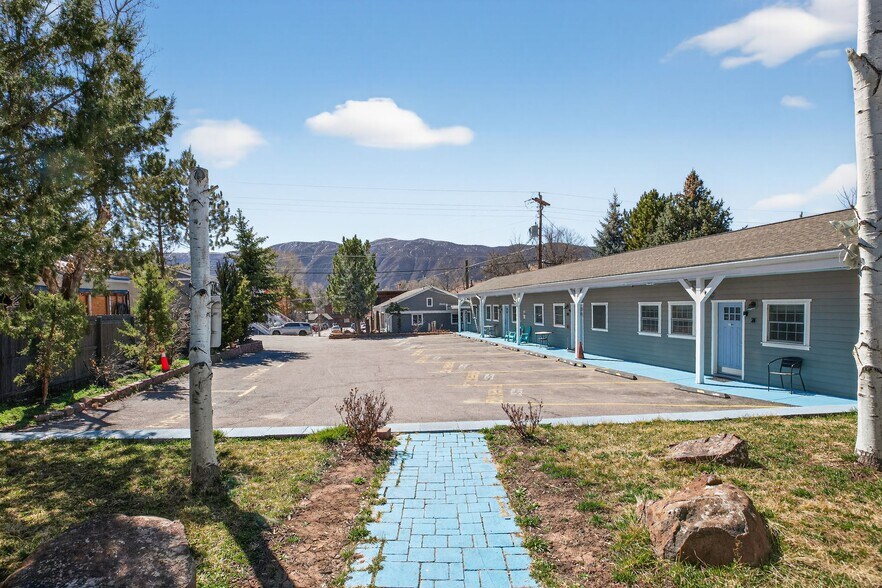 More Photos Of 220 Midland Ave, Basalt Hotel For Sale