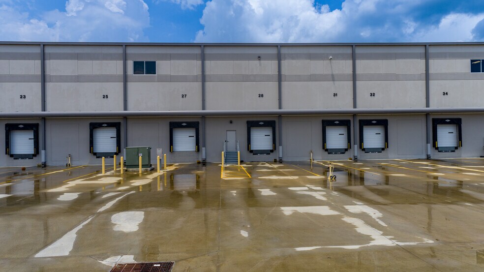 More Photos Of 121 Morgan Lakes Industrial Blvd, Pooler Distribution For Lease