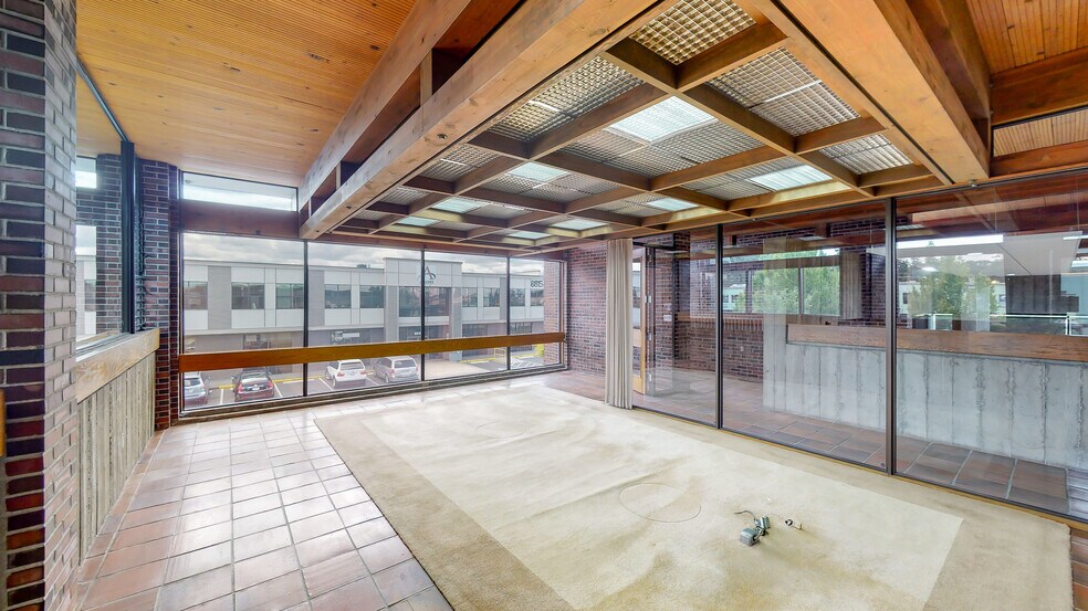 More Photos Of 8801 S Tacoma Way, Tacoma Freestanding For Lease