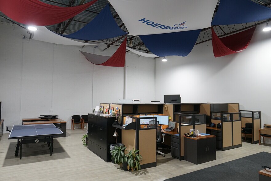 More Photos Of 1432 E Newport Center Dr, Deerfield Beach Warehouse For Sale