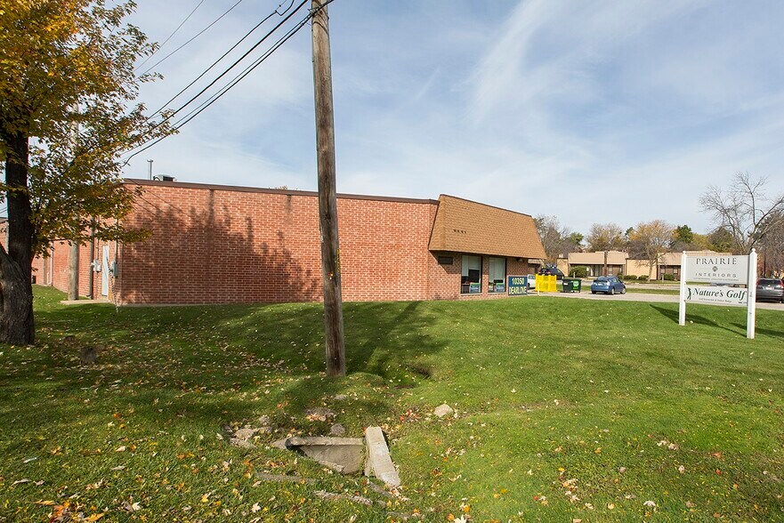More Photos Of 10350 Dearlove Rd, Glenview Flex For Lease