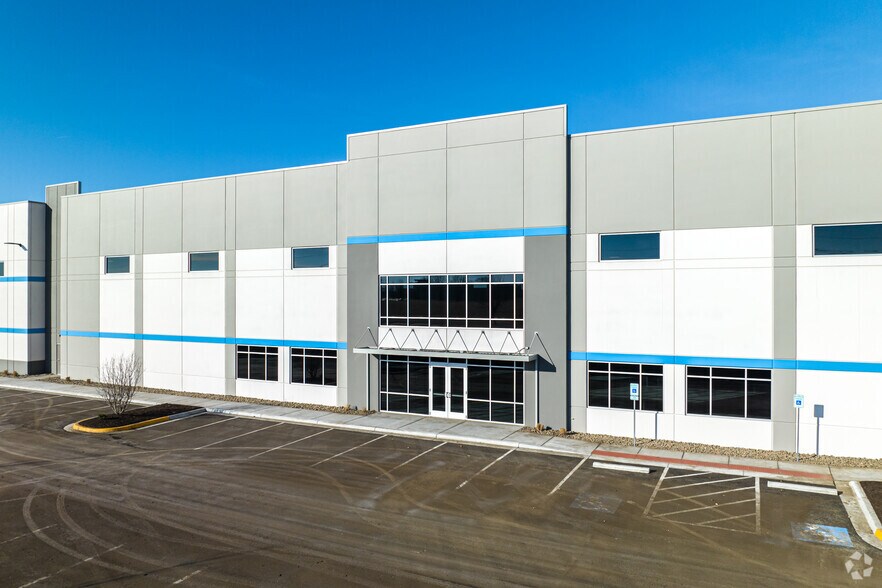 More Photos Of 21100 W 159th St, Olathe Warehouse For Lease