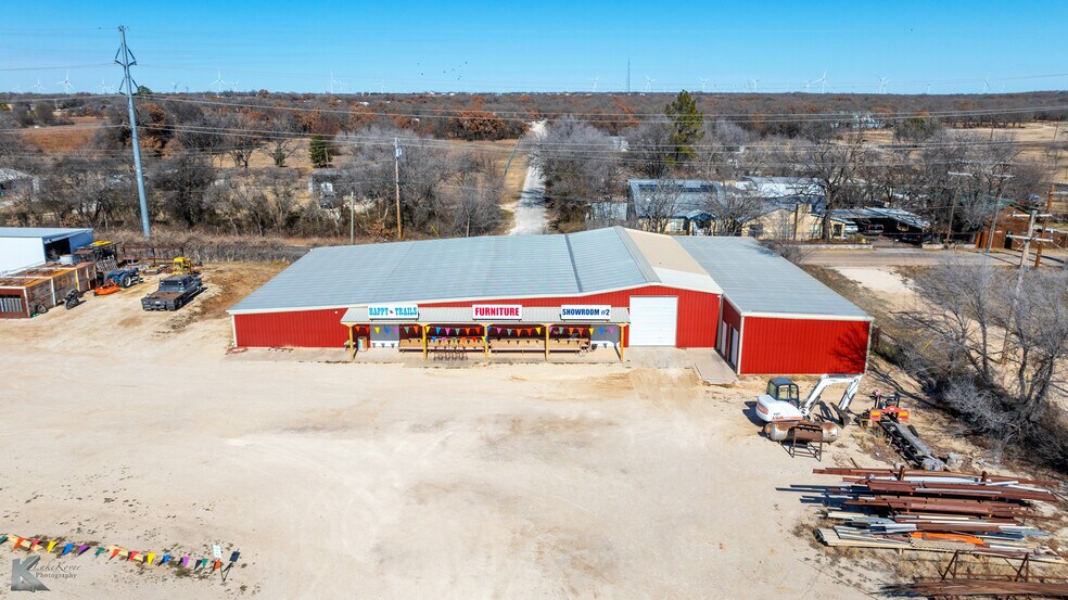 More Photos Of 302 N Access Rd, Clyde Showroom For Sale