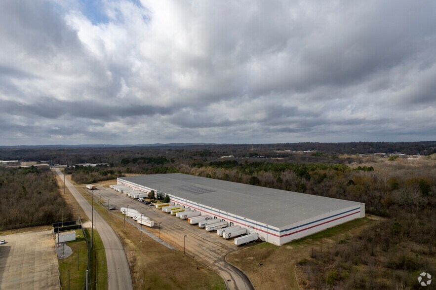 More Photos Of 1532 Midfield Industrial Blvd, Birmingham Distribution For Lease