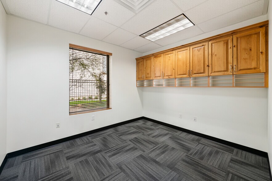 More Photos Of 1770 W Sequoia Vista Cir, Salt Lake City Light Manufacturing For Lease