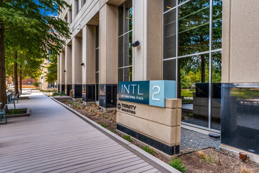 More Photos Of 14221 N Dallas Pky, Dallas Office For Lease