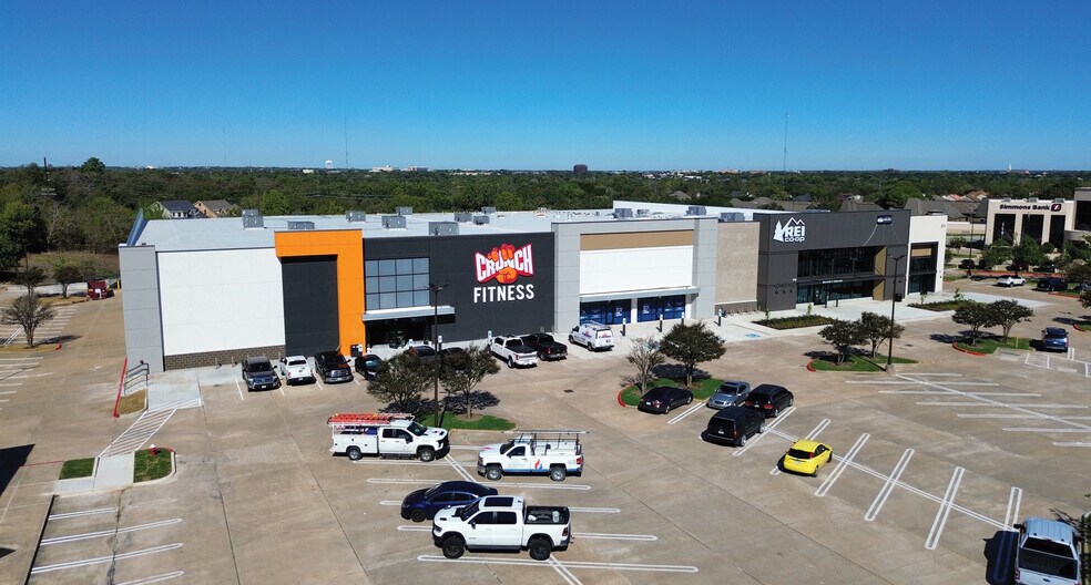 Primary Photo Of 601 University Dr, College Station Storefront For Lease