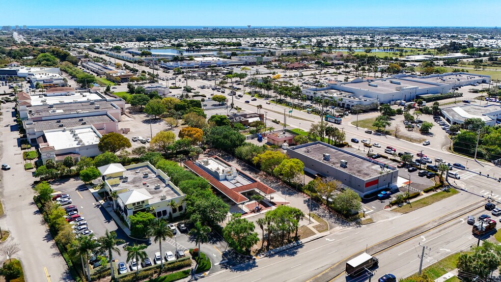 More Photos Of 320 Winchester Park Rd, Boynton Beach Fast Food For Sale