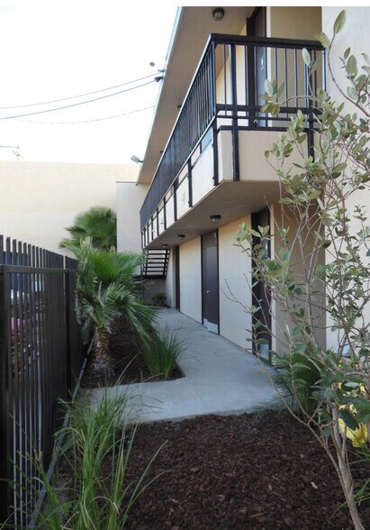 More Photos Of 3003 N Blackstone Ave, Fresno Office For Lease
