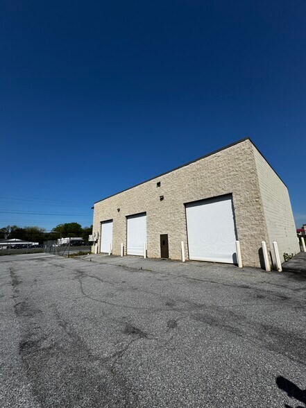 More Photos Of 4214 North Point Blvd, Dundalk Land For Lease