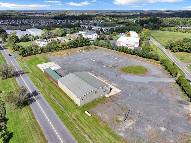 More Photos Of 585 Daniels Rd, Nazareth Manufacturing For Sale