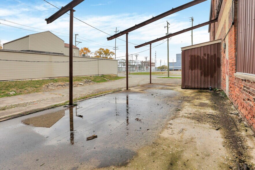 More Photos Of 435 N Elizabeth St, Lima Warehouse For Sale