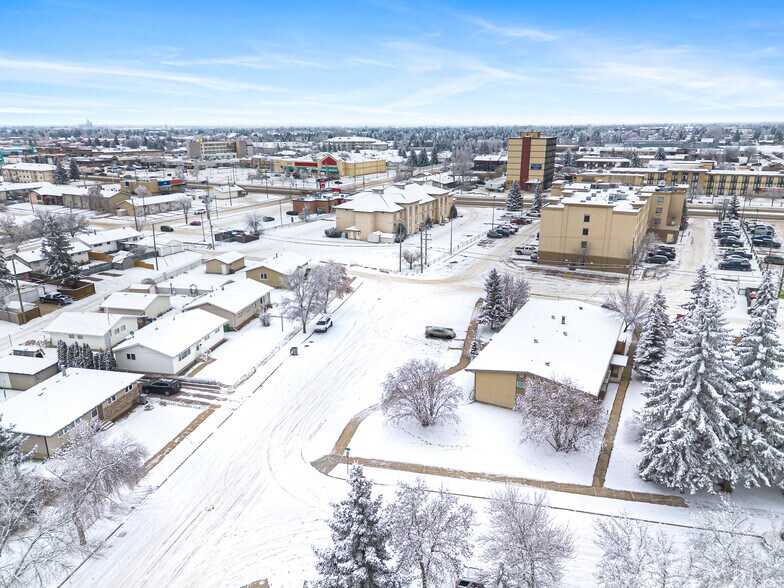 More Photos Of 4504 56A Av, Lloydminster Apartments For Sale