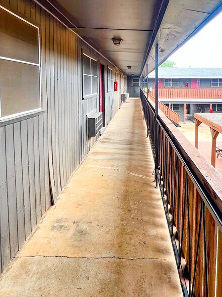 More Photos Of 1809 14th St, Lubbock Apartments For Sale