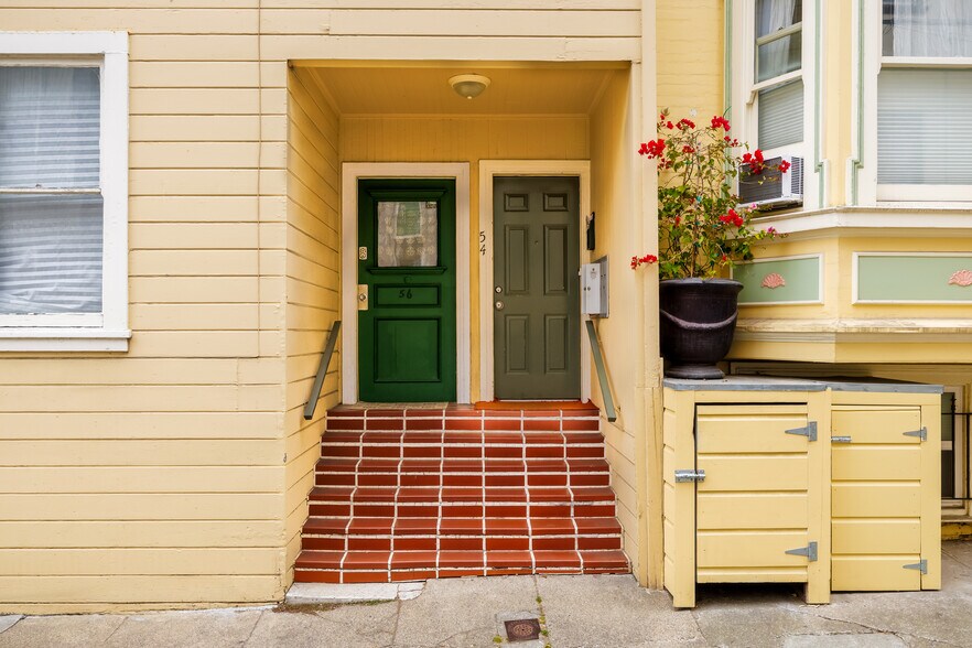 More Photos Of 54-60 Salmon St, San Francisco Apartments For Sale
