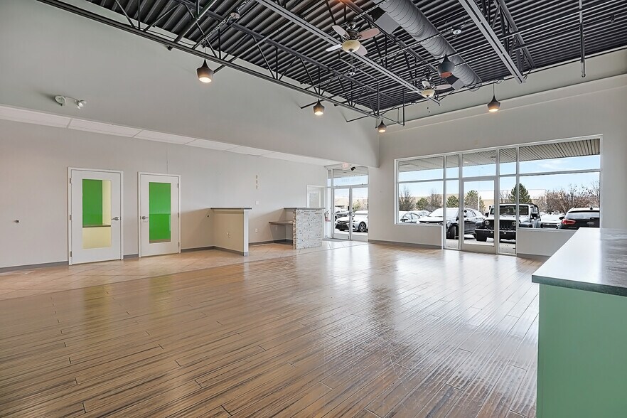 More Photos Of 1035 Vandercar Dr, Florence General Retail For Lease