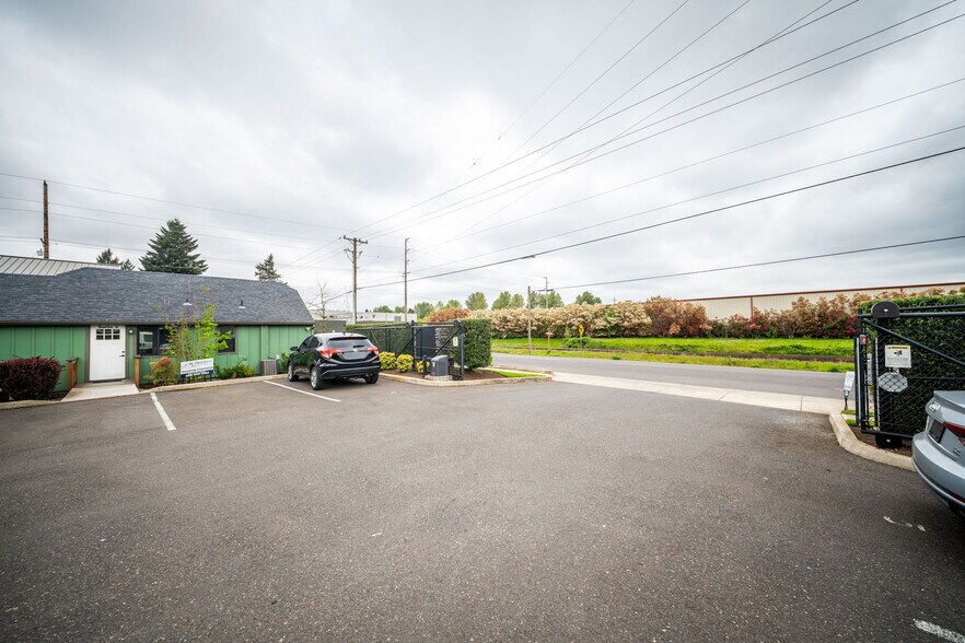 More Photos Of 7217 NE 99th St, Vancouver Industrial For Sale