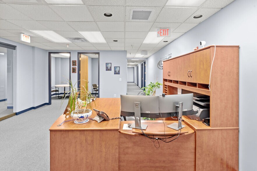 More Photos Of 4640 Forbes Blvd, Lanham Office For Lease