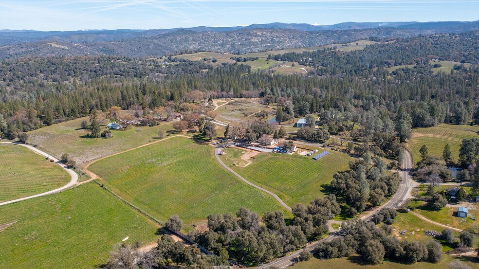 More Photos Of 7449 Fairplay Rd, Somerset Specialty For Sale