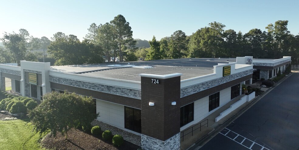 More Photos Of 724 Thimble Shoals Blvd, Newport News Office For Lease