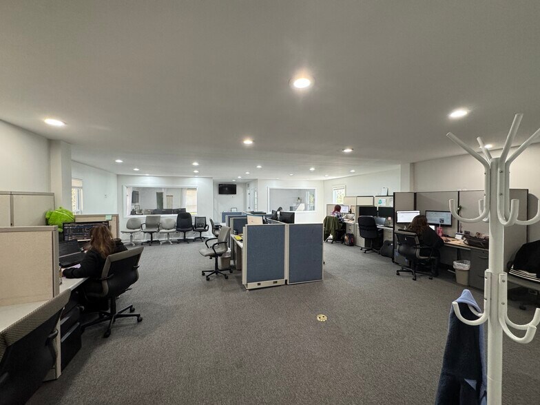 More Photos Of 1045 Sally Ike Rd, Brick Medical For Lease